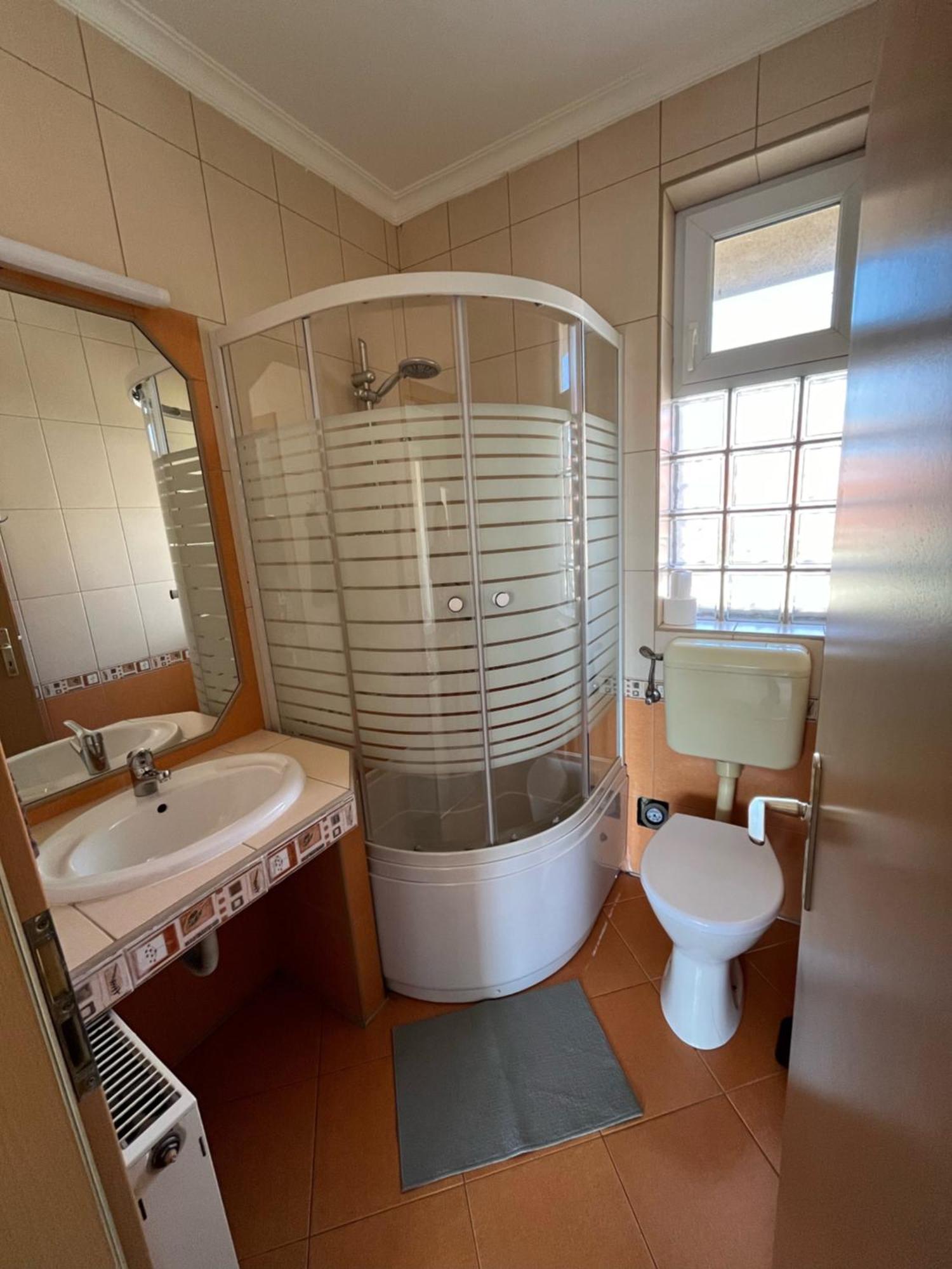 Maja Apartmanhaz Balatonlelle Esterno foto